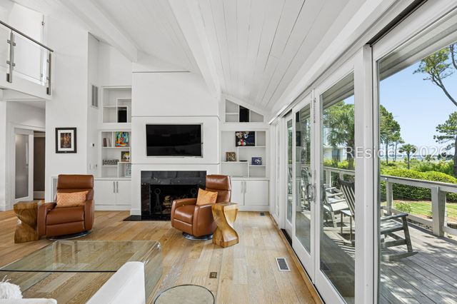 33 Ruddy Turnstone Rd, Hilton Head Island, SC 29928