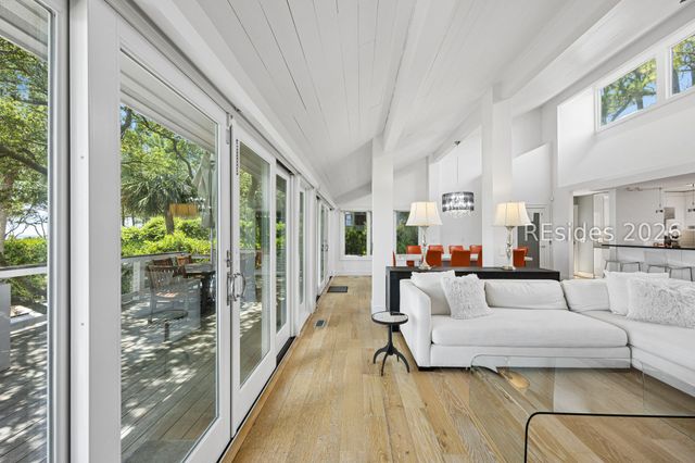 33 Ruddy Turnstone Rd, Hilton Head Island, SC 29928