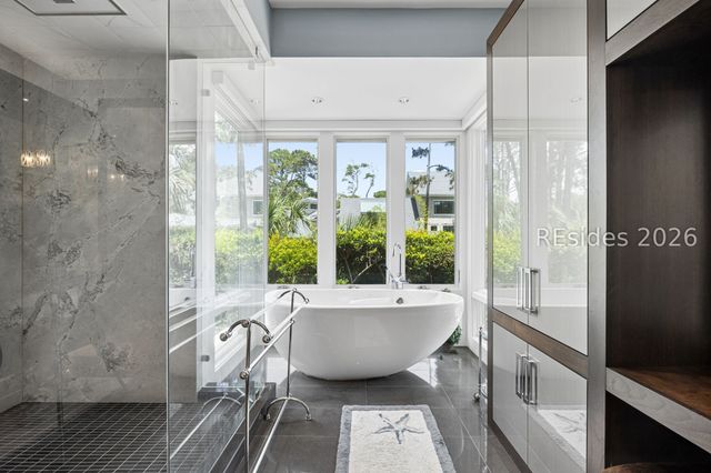 33 Ruddy Turnstone Rd, Hilton Head Island, SC 29928