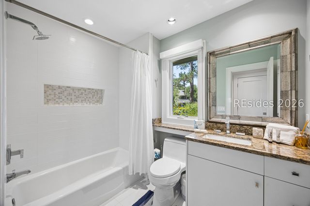 33 Ruddy Turnstone Rd, Hilton Head Island, SC 29928