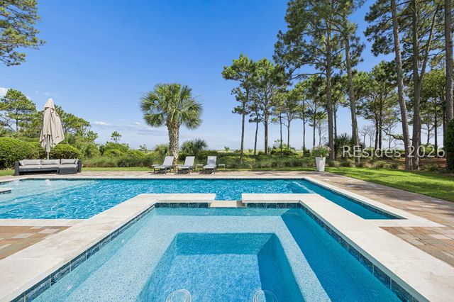 33 Ruddy Turnstone Rd, Hilton Head Island, SC 29928