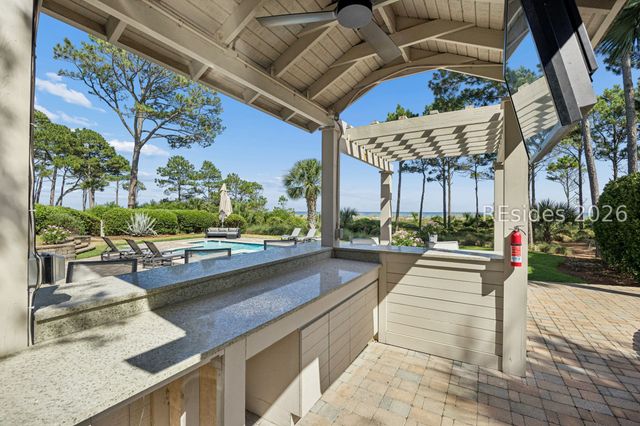 33 Ruddy Turnstone Rd, Hilton Head Island, SC 29928