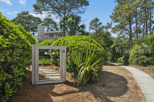 33 Ruddy Turnstone Rd, Hilton Head Island, SC 29928