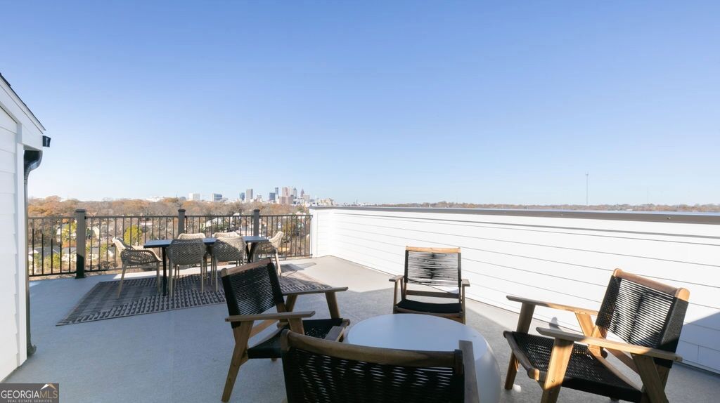 338 Skylar Court SE 104, Atlanta, GA 30315 — photo 2
