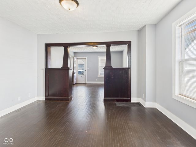 1728 Noble Street, Anderson, IN 46016