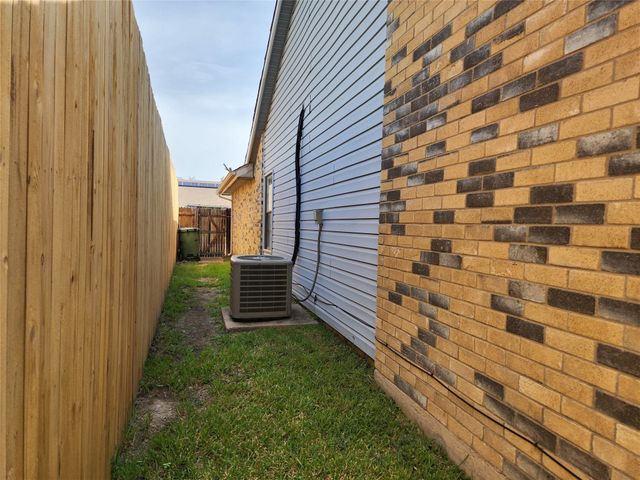 1408 Bandera Drive, Arlington, TX 76018