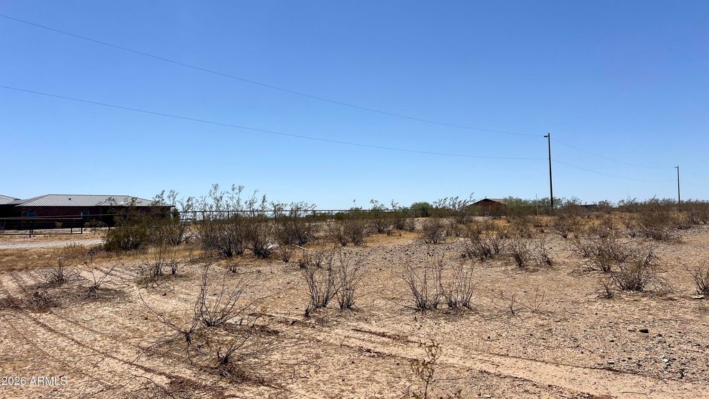 30100 N 235th Avenue 1, Wittmann, AZ 85361 — exterior