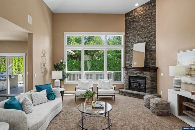 822 Majestic View Av SE, Salem, OR 97306