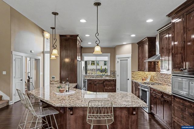 822 Majestic View Av SE, Salem, OR 97306