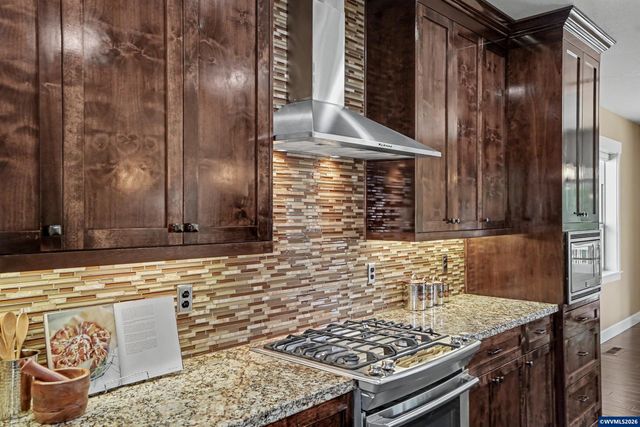 822 Majestic View Av SE, Salem, OR 97306