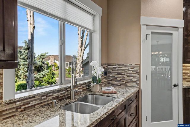 822 Majestic View Av SE, Salem, OR 97306