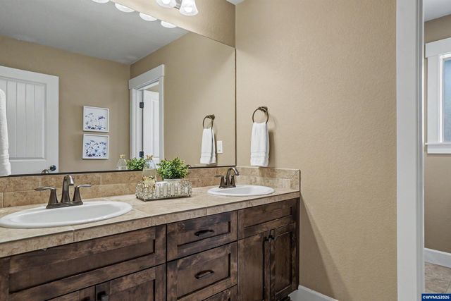 822 Majestic View Av SE, Salem, OR 97306