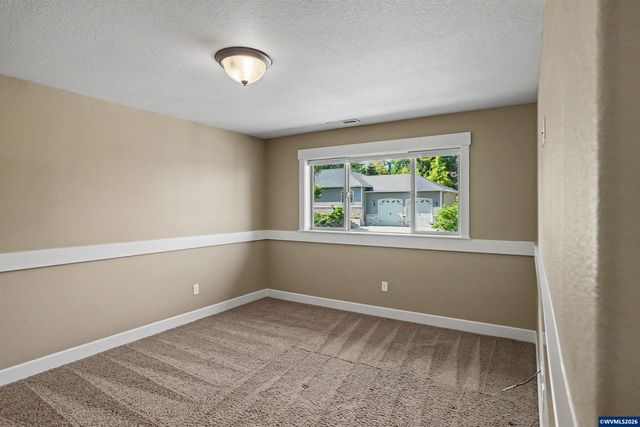 822 Majestic View Av SE, Salem, OR 97306