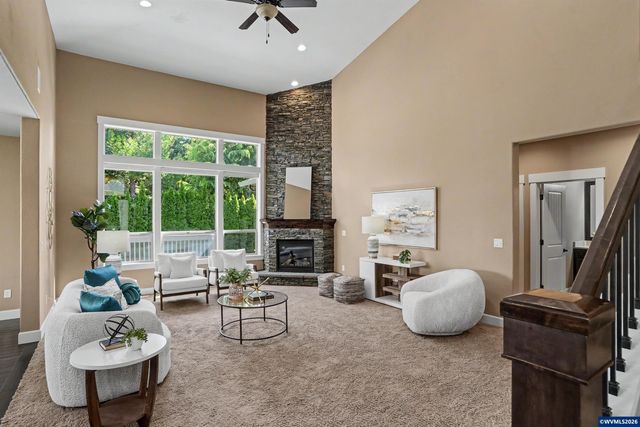 822 Majestic View Av SE, Salem, OR 97306
