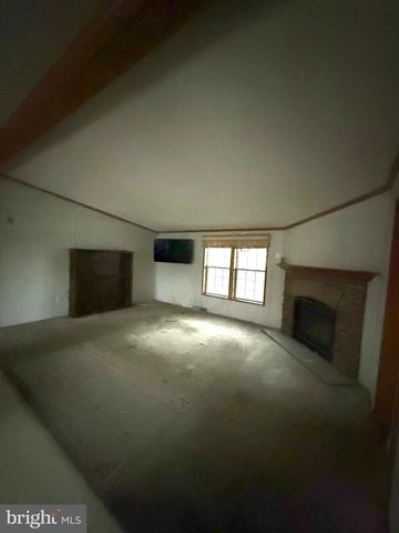 15 CRYSTAL DR, Manheim, PA 17545