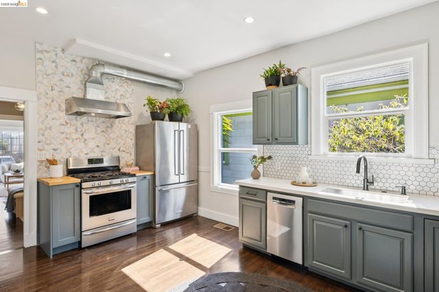 920 63Rd St, Oakland, CA 94608