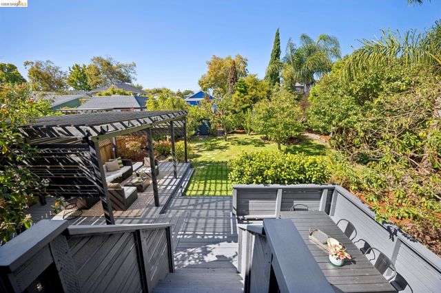 920 63Rd St, Oakland, CA 94608