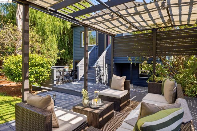 920 63Rd St, Oakland, CA 94608