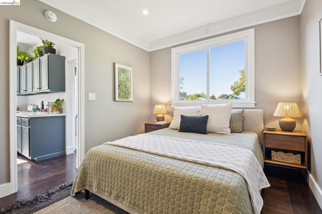 920 63Rd St, Oakland, CA 94608