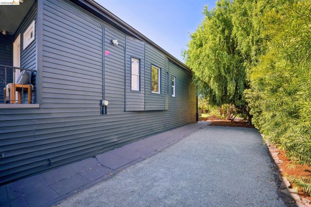 920 63Rd St, Oakland, CA 94608
