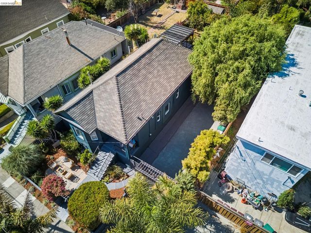 920 63Rd St, Oakland, CA 94608