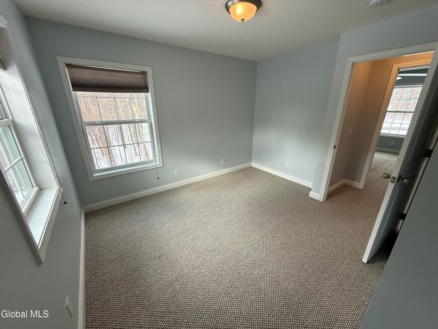 802 Royale Court, North Greenbush, NY 12180