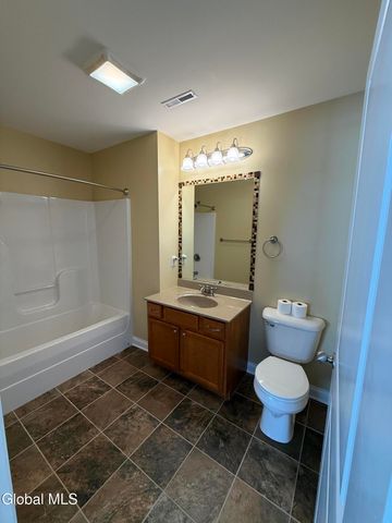 802 Royale Court, North Greenbush, NY 12180