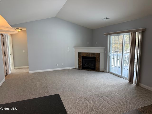 802 Royale Court, North Greenbush, NY 12180