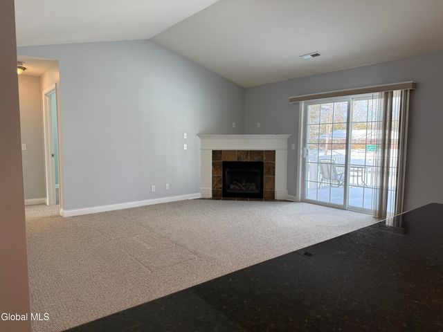 802 Royale Court, North Greenbush, NY 12180