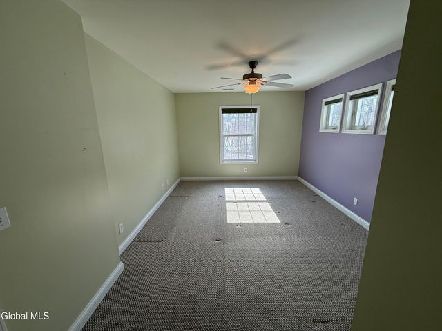 802 Royale Court, North Greenbush, NY 12180