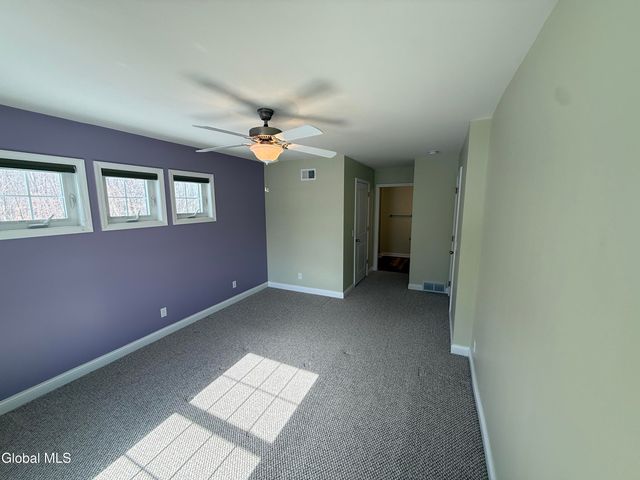 802 Royale Court, North Greenbush, NY 12180