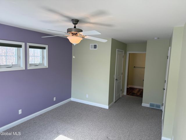 802 Royale Court, North Greenbush, NY 12180