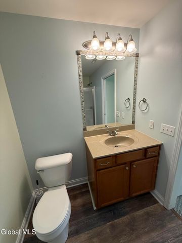 802 Royale Court, North Greenbush, NY 12180