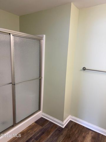 802 Royale Court, North Greenbush, NY 12180