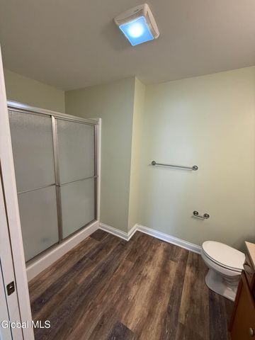 802 Royale Court, North Greenbush, NY 12180