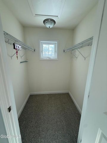 802 Royale Court, North Greenbush, NY 12180