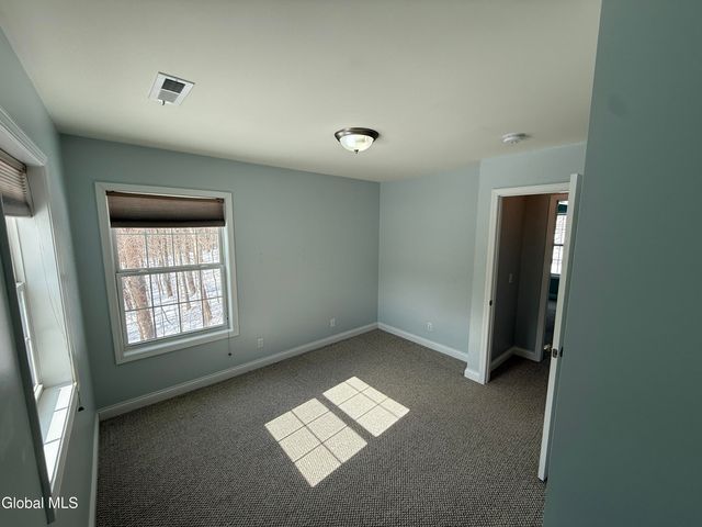 802 Royale Court, North Greenbush, NY 12180