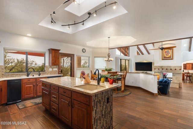 5300 N Avenida De La Colina, Tucson, AZ 85749