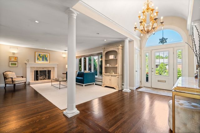 120 Cynthia Rd, Newton, MA 02459