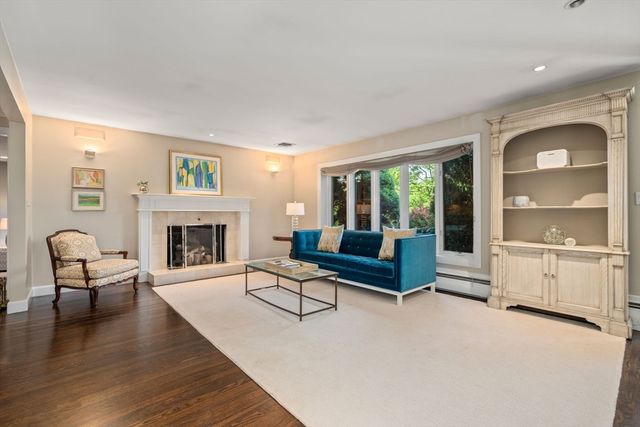 120 Cynthia Rd, Newton, MA 02459