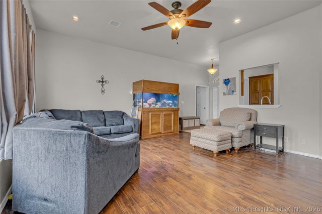 1158 E 133rd Street, Glenpool, OK 74033