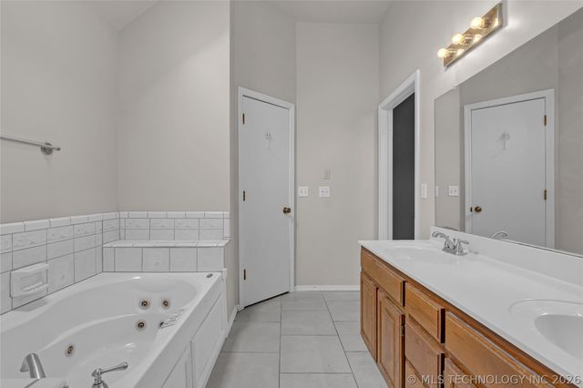 1158 E 133rd Street, Glenpool, OK 74033