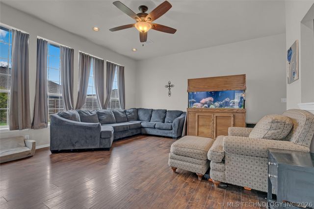 1158 E 133rd Street, Glenpool, OK 74033