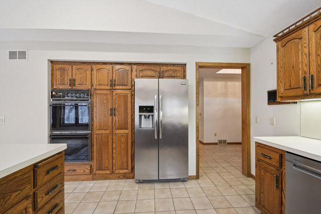 3690 Widgeon Way, Eagan, MN 55123