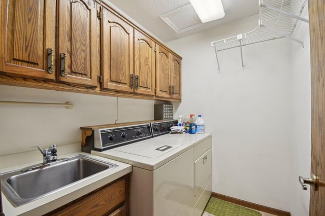 3690 Widgeon Way, Eagan, MN 55123