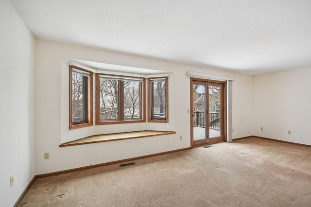 3690 Widgeon Way, Eagan, MN 55123