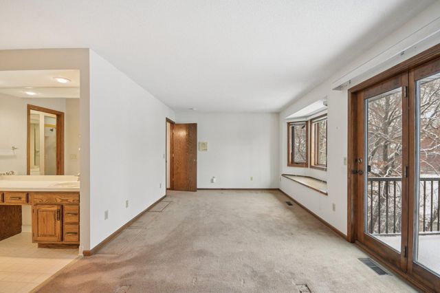 3690 Widgeon Way, Eagan, MN 55123