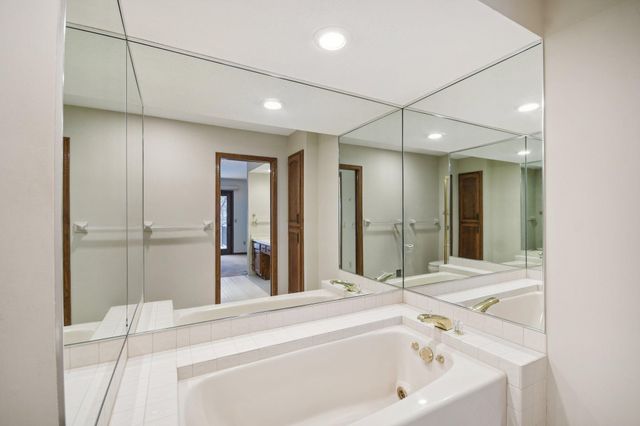 3690 Widgeon Way, Eagan, MN 55123