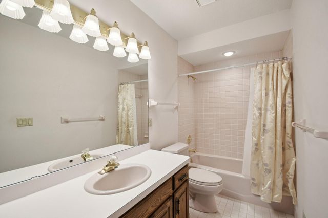 3690 Widgeon Way, Eagan, MN 55123