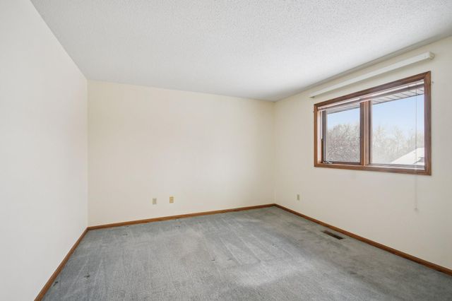 3690 Widgeon Way, Eagan, MN 55123